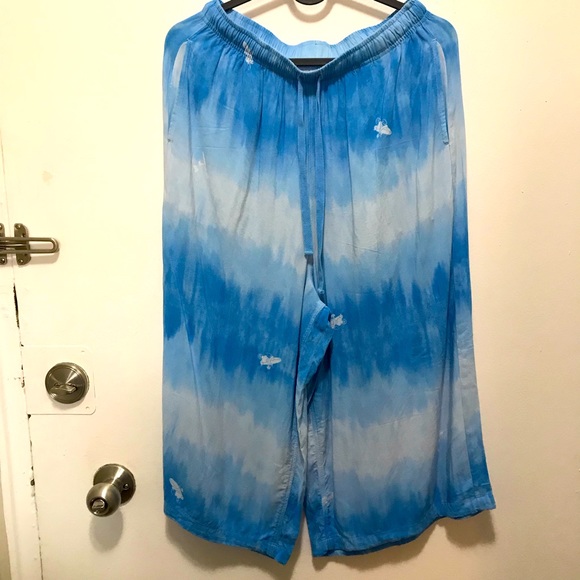 Uniqlo x Disney surfing blue wide leg capri pants size Small - Picture 1 of 11